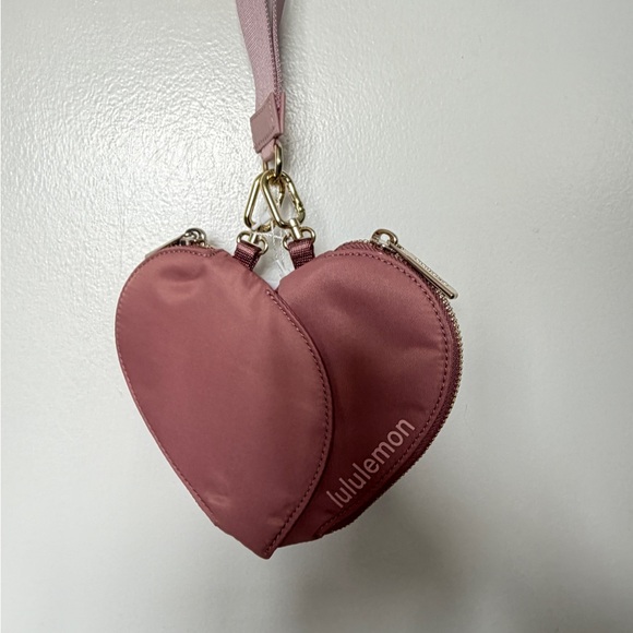 NWT Lululemon Dual Pouch Heart - Picture 11 of 12